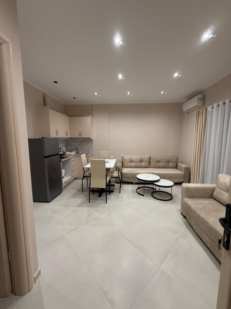 Eleana'S Apartament Sarandë Cameră foto
